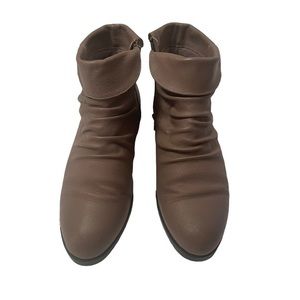 Totes Taupe Ankle Booties Size 6 M